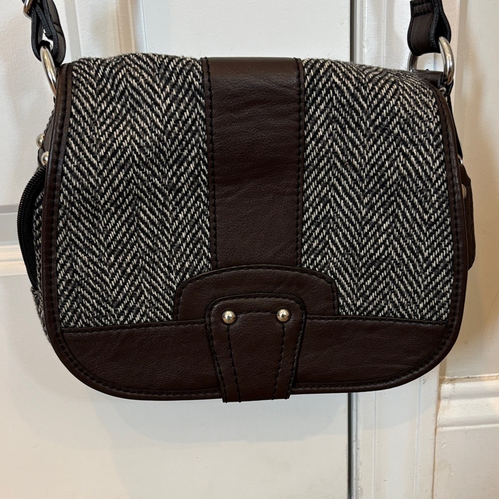 St John’s Bay Herringbone Crossbody purse